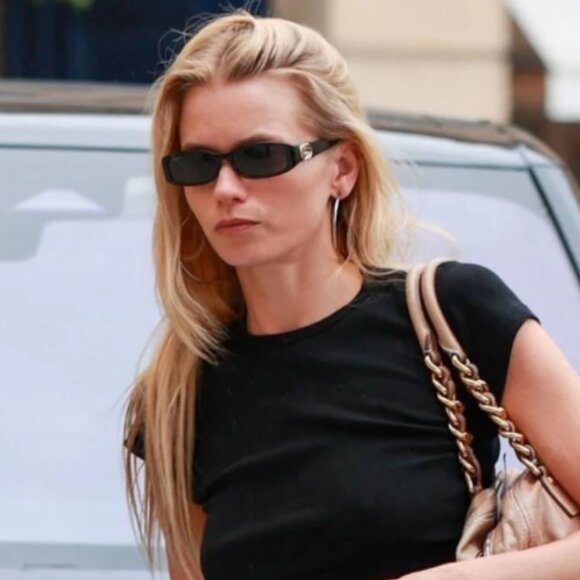 NEW GUCCI GG1661S 001 OVAL BLACK  WOMEN SUNGLASSES GUCCI - Picture 2 of 13